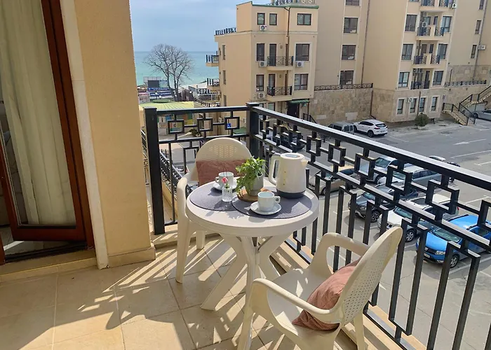 Διαμέρισμα Sirena First Line - сирена на първа линия *