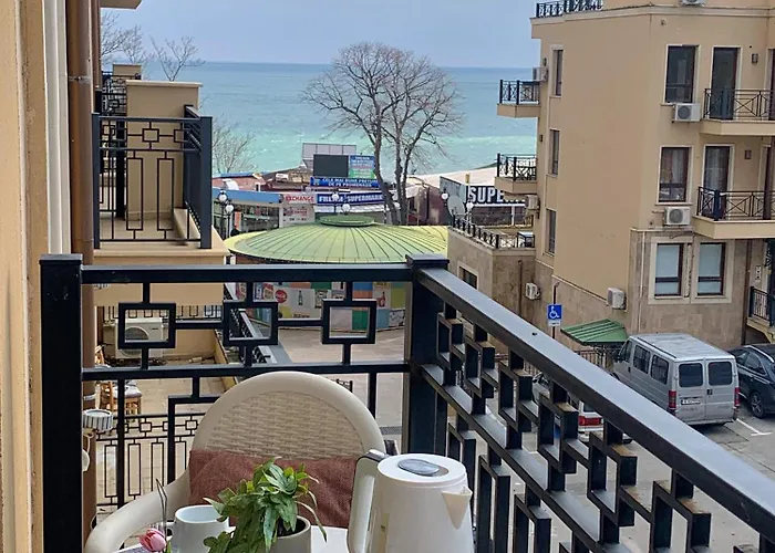 Διαμέρισμα Sirena First Line - сирена на първа линия Golden Sands