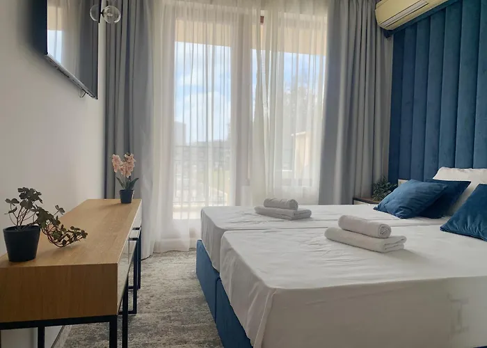 Sirena First Line - сирена на първа линия Golden Sands