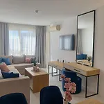 Apartment Sirena First Line - сирена на първа линия Goldstrand