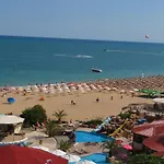 Apartment Sirena First Line - сирена на първа линия *