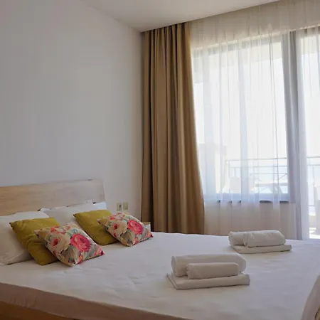 Sirena First Line - сирена на първа линия Złote Piaski