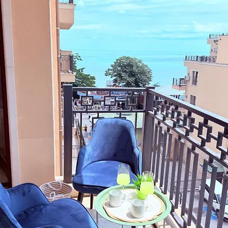 Apartment Sirena First Line - сирена на първа линия
