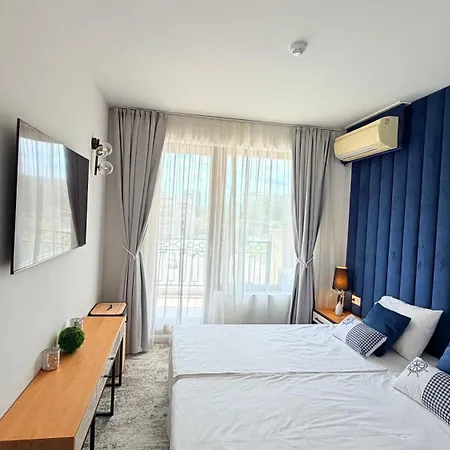 Apartment Sirena First Line - сирена на първа линия Goldstrand